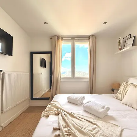 T3 Sea View Walking Distance Of Palais, Ac , Parking, Terrace Apartment